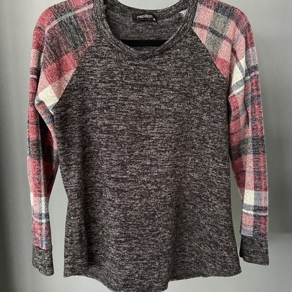 Red Plaid and Charcoal Grey Sweater Size M - Picture 2 of 8